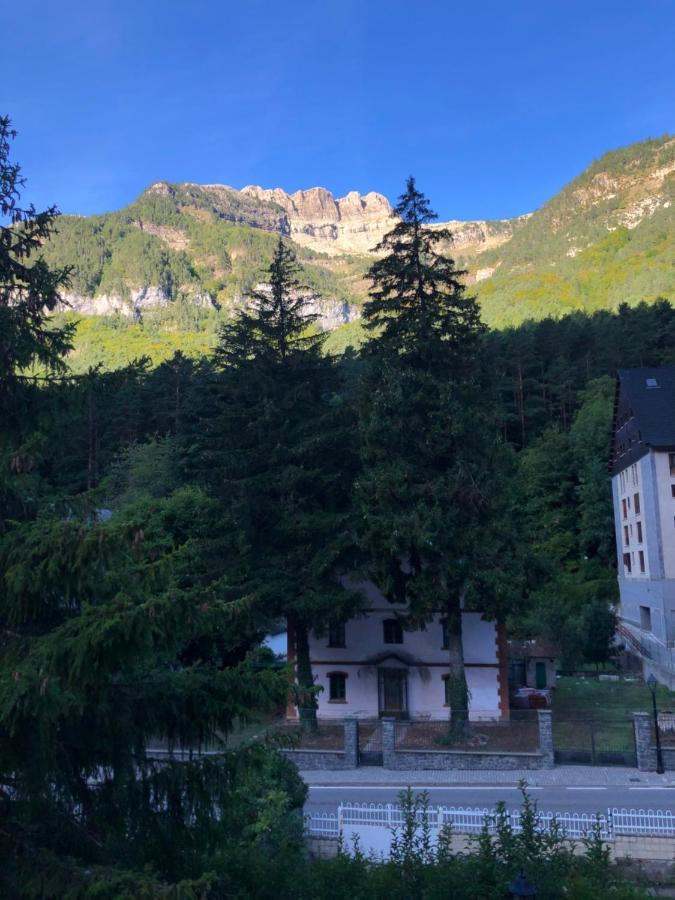 Atico Europa, Canfranc Estacion Exterior foto